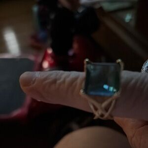 Elegant Gold Ring with Blue Stone